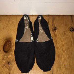 EUC TOM Canvas Shoes